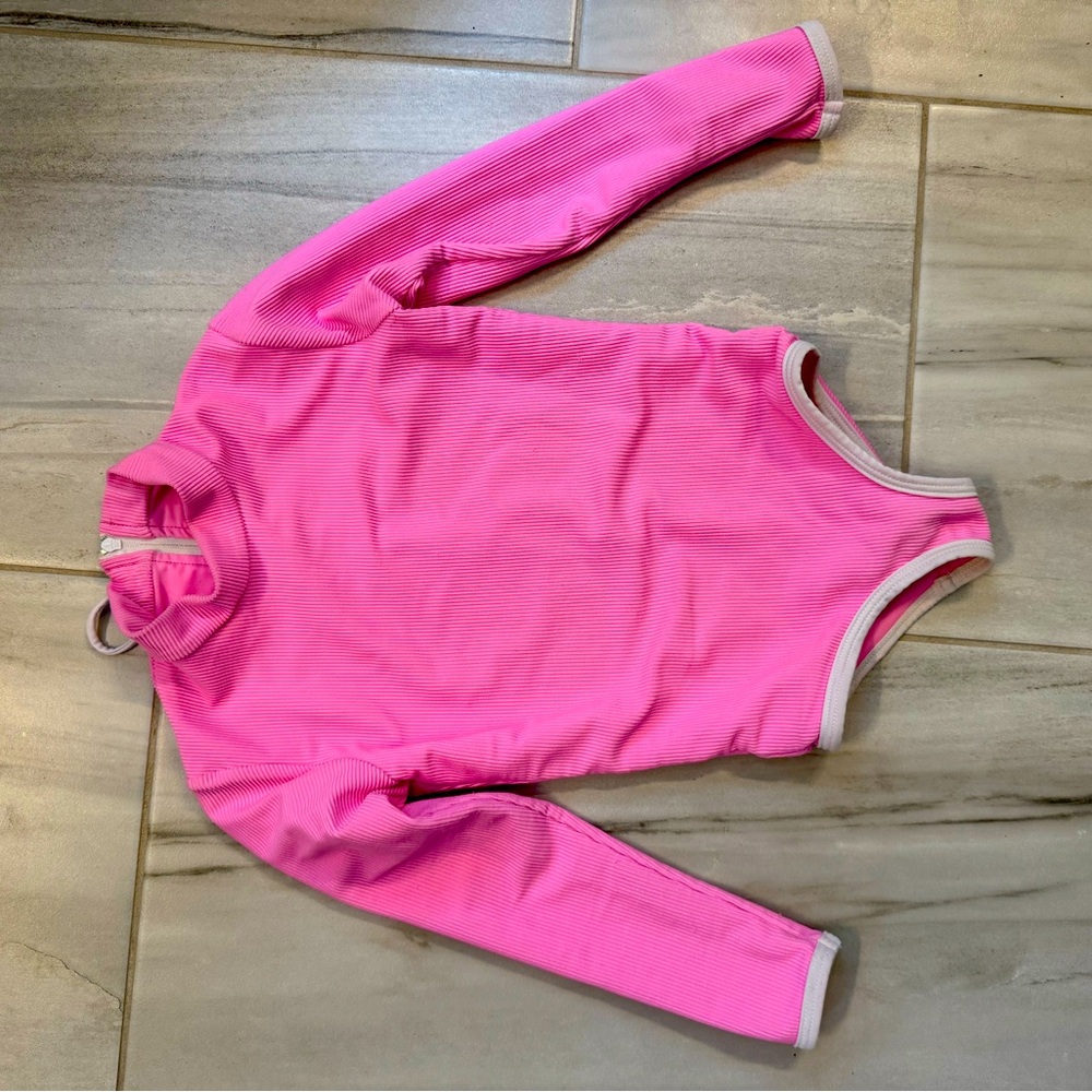 Lain snow pink rashguard little girls size 4-5